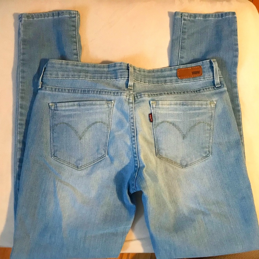 Levi’s Tapered Skinny light wash blue jeans 28